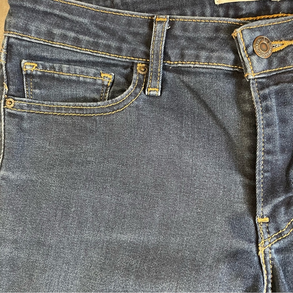 Levi’s 711 Skinny Medium Wash Blue Jeans Women’s Size 29 - Picture 3 of 14